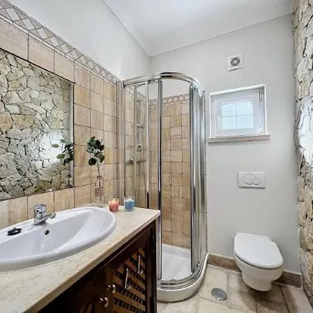 Casa Arbutus *