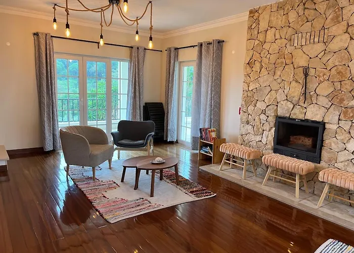 Casa Arbutus Villa *